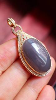 烟紫 烟紫算是青海和田玉独有的颜色